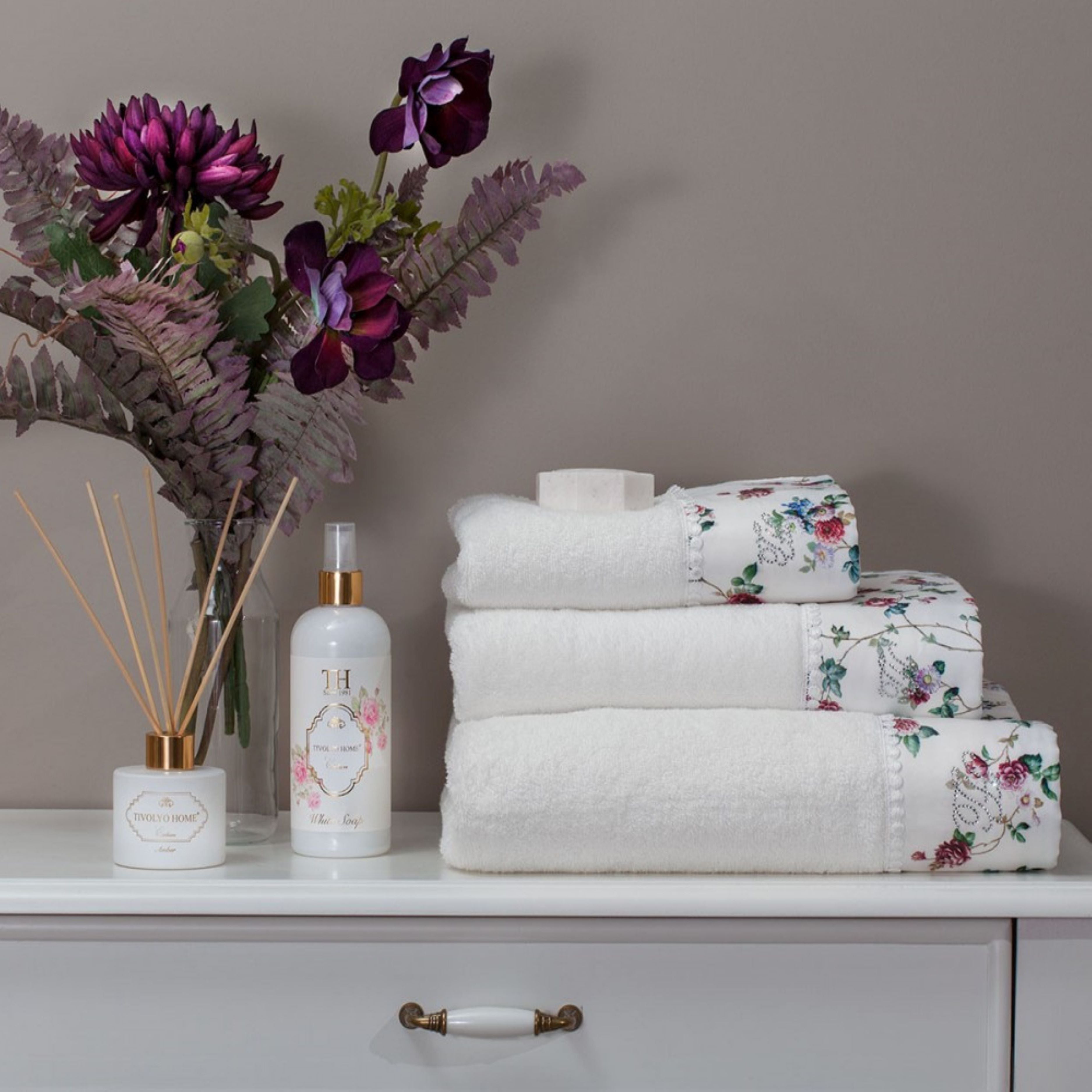 SET OF TOWEL (3 PCS) ROSELAND WHITE + PERFUME